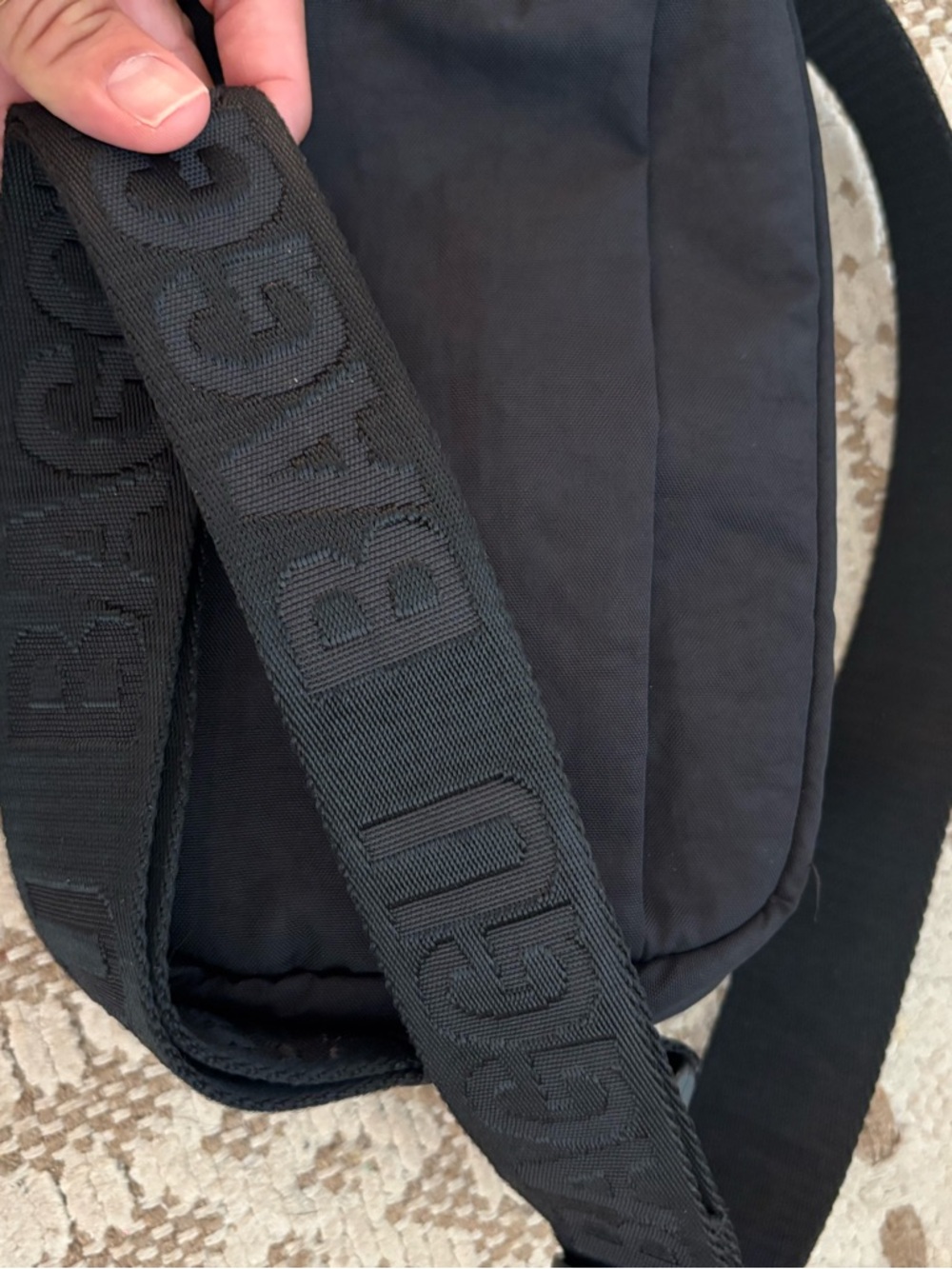Baggu Crossbody - Picture 4 of 4